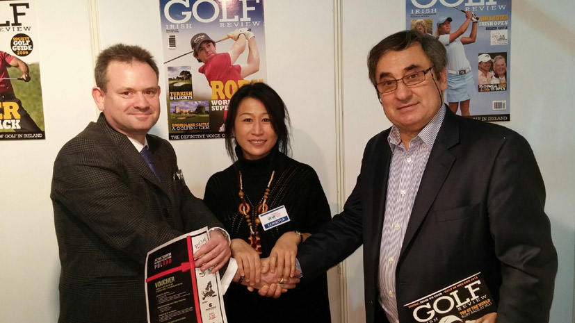 Na stoisku wydawcy Irish Golf Review…Więcej Dyr. Bogdan Becla na stoisku partnera oraz wspolorganizatora konkursu Irish Golf Review