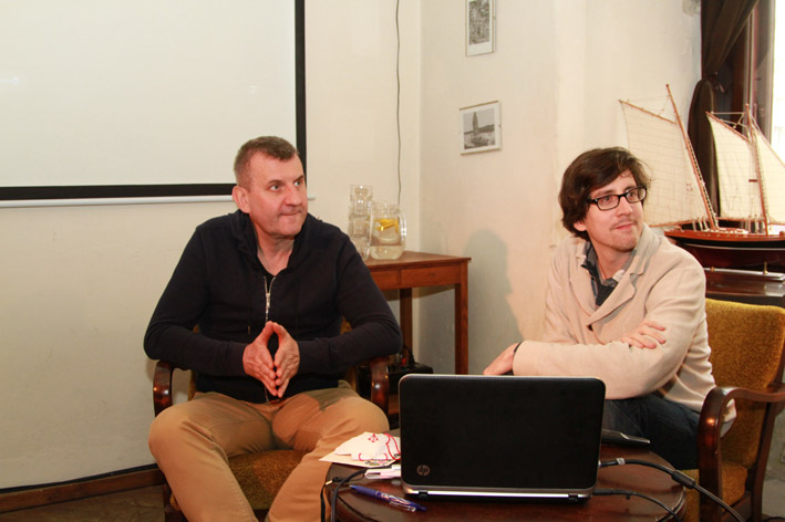 Marek Kamiński w trakcie spotkania z dziennikarzami Marek Kamiński w trakcie spotkania z dziennikarzami