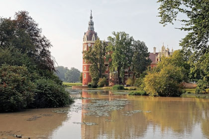 Bad-Muskau Fuerst-Pueckler-Park Neues-Schloss