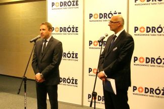 Oficjalne otwarcie...Więcej Oficjalne otwarcie targów. Jacek Janowski (z lewej) wicedyrektor Departamentu Współpracy Regionalnej POT i Jacek Oryl, prezes zarządu Murator Expo