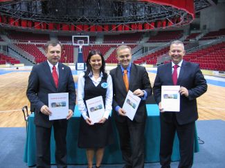 Partnerska Deklaracja Promocji została podpisana … Więcej Sygnatariusze Deklaracji. Od lewej: Jacek Karnowski - prezydent Sopotu, Anna Górska - prezes Gdańskiej Organizacji Turystycznej i Gdańsk Convention Bureau, Wojciech Szczurek - prezydent Gdyni i Andrzej Bojanowski - wiceprezydent Gdańska/ fot.: Kazimierz Netka