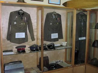 Muzeum im. „Orła Białego” w Skarżysku-Kamiennej … Więcej Podstawową działalnością Muzeum im. „Orła Białego” w Skarżysku-Kamiennej, jako placówki naukowo-badawczej i upowszechniania kultury, wynikającą z jego statutu jest gromadzenie, przechowywanie, zabezpieczanie i konserwacja, naukowe opracowywanie i udostępnianie do celów naukowych, edukacyjnych i poznawczych dóbr kultury/ fot.: Archiwum Muzeum