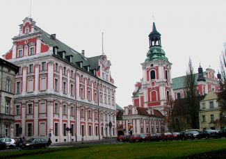 Zabytkowy budynek … Więcej Dawne Kolegium Jezuickie w Poznaniu, dzisiaj Urząd Miasta / fot.: Przemysław Rola
