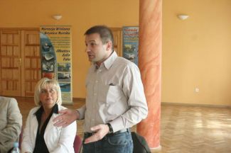 Stanisław Choma … Więcej Stanisław Choma wraz z żoną Moniką prowadzą pensjonat i hotel, na polskim wybrzeżu w Krynicy Morskiej oraz w górzystym regionie Pillersee Tal, w austriackim Fieberbrunn/ fot.: Robert Krajewski