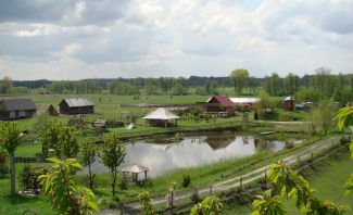 Gospodarstwo agroturystyczne – Rancho Arka Wizyta w Ranczu Arka może być doskonałym wypoczynkiem od codziennego, miejskiego zgiełku.