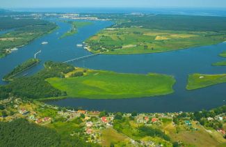 Trzy wyspy w trzy dni … Więcej Trzy wycieczki po trzech wyspach w trzy dni – to główne atrakcje długiego „Aktywnego weekendu”, który przygotowała Świnoujska Organizacja Turystyczna na 4-6 czerwca br. Poza nimi były też bezpłatne godziny w miejskiej pływalni oraz kortach tenisowych, tańsze zajęcia i pokazy w fitness klubach