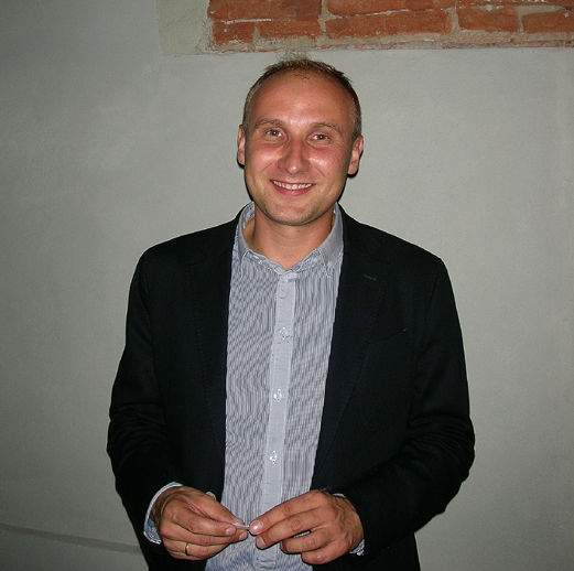Grzegorz Boksa prowadzi z powodzeniem ...Więcej Grzegorz Boksa, właściciel firmy Horyzont uważa, że Szlak Orlich Gniazd wyjątkowo sprzyja rozwojowi różnego typu komercyjnych usług z uwagi na swoją różnorodność i nie nastręczającą trudności dostępność dla turystów o wielorakich zainteresowaniach.