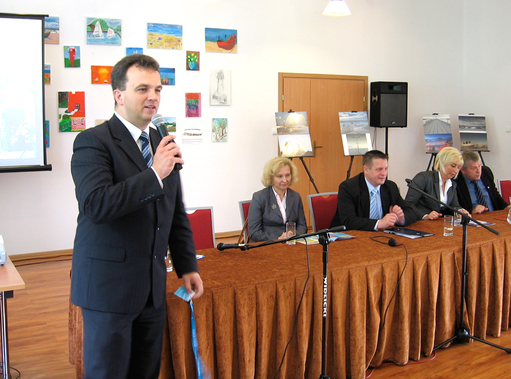 Adrian Bogusłowicz, prezes Zarządu LOT w Krynicy Morskiej … Więcej Adrian Bogusłowicz, prezes Zarządu Lokalnej Organizacji Turystycznej w Krynicy Morskiej, przewodniczący Komisji Rewizyjnej Pomorskiej Regionalnej Organizacji Turystycznej: - Jednorazowa akcja nie da oczekiwanych rezultatów. Na sukces, czyli zwiększenie liczby gości, trzeba pracować wiele lat / fot.: K. Netka