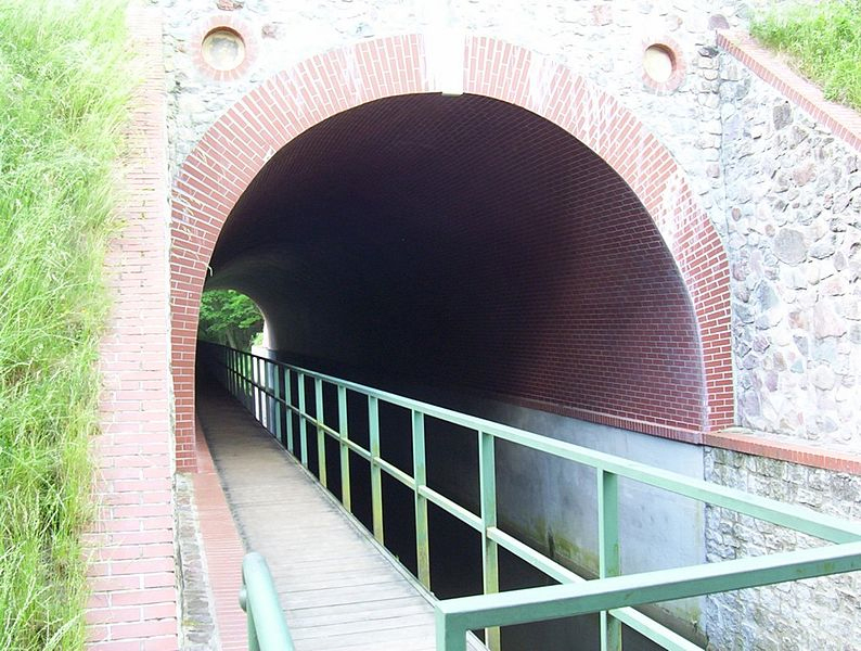 Akwedukt w Fojutowie … Więcej Niedaleko osady znajduje się unikatowy zabytek architektury hydrotechnicznej, wzorowany na antycznych rzymskich budowlach