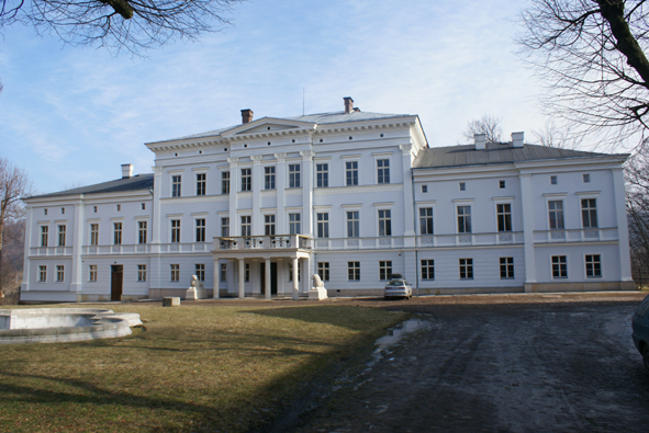 Pałac w Jedlince … Więcej Pałac w Jedlince, w którym jest muzeum. Ci sami prywatni właściciele budują obok Hotel / fot.: Marek Perzyński