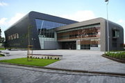 Arena Legionowo … Więcej Ulica Jana III Sobieskiego oraz Arena Legionowo wraz ze sztucznym boiskiem to dwa najlepiej oświetlone miejsca spośród miast i gmin do 70 tys. mieszkańców – stwierdziła kapituła konkursu na Najlepiej Oświetloną Gminę i Miasto 2011 roku