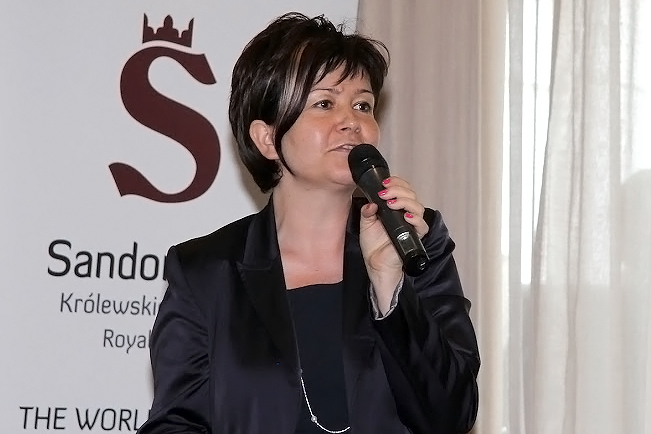 Dyrektor Anna Somorowska … Więcej Anna Somorowska, dyrektor Mazowieckiej Regionalnej Organizacji Turystycznej i pomysłodawczyni projektu „Mazowsze na filmowo” zwróciła uwagę, że większość filmów w Polsce powstało na Mazowszu