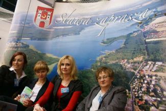 Od lewej: kierownik pensjonatu „Słoneczko” w Sławie Dorota Baluta, pracownice Urzędu Miasta w Sławie: Magdalena Martyniuk, Szarlota Kochan i Danuta Pitrowska / fot. Marek Perzyński