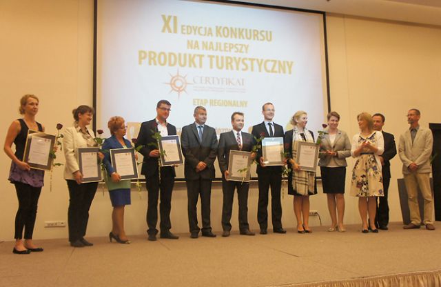 Wielkopolscy laureaci...Więcej Wielkopolscy laureaci regionalnego etapu konkursu Polskiej Organizacji Turystycznej na Najlepszy Produkt Turystyczny. 11 lipca, uroczysta gala w hotelu IBB Andersia w Poznaniu.