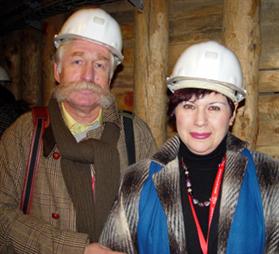 Eksploratorzy kopalnianych podziemi Wieliczki - Vladimir Gordejew, pilot i tłumacz z Sankt-Petersburga oraz Elena Pilszczikowa z biura podróży Eksploratorzy kopalnianych podziemi Wieliczki - Vladimir Gordejew, pilot i tłumacz z Sankt-Petersbur