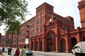 Centrum kulturalno-rozrywkowo-handlowe Manufaktura…Więcej  »