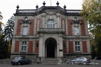 Hotel Pałac Kawalera  współcześnie…Więcej »