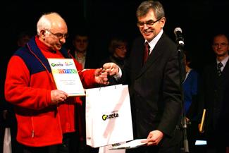Andrzej Jaworski, wiceprezes DOT wręcza Certyfikat DOT Marianowi Hawryszowi z PTTK Lubin …Więcej » Andrzej Jaworski, wiceprezes DOT wręcza Certyfikat DOT Marianowi Hawryszowi z PTTK Lubin …Więcej »