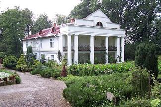 Dwór w bolestraszyckim Arboretum … Więcej »