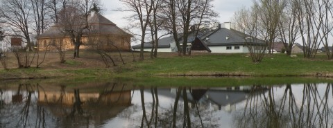 Centrum Edukacyjne … Więcej Centrum Edukacyjne Szklany Dom - Dworek Stefana Żeromskiego