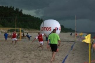 Pierwszy turniej Sztutowskiego Lata … Więcej W pierwszy weekend wakacji rozegrano inauguracyjny turniej Sztutowskiego Lata. Na plaży o Puchar Wójta Gminy Sztutowo rywalizowało 11 drużyn piłkarskich
