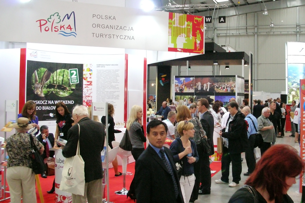 Stoisko POT i polskich regionów